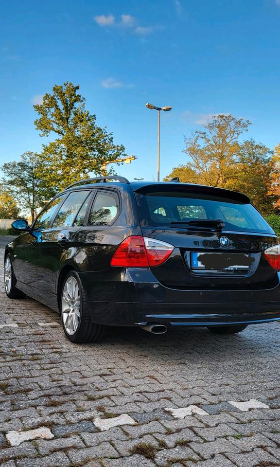 BMW 320D Touring in Wiesbaden