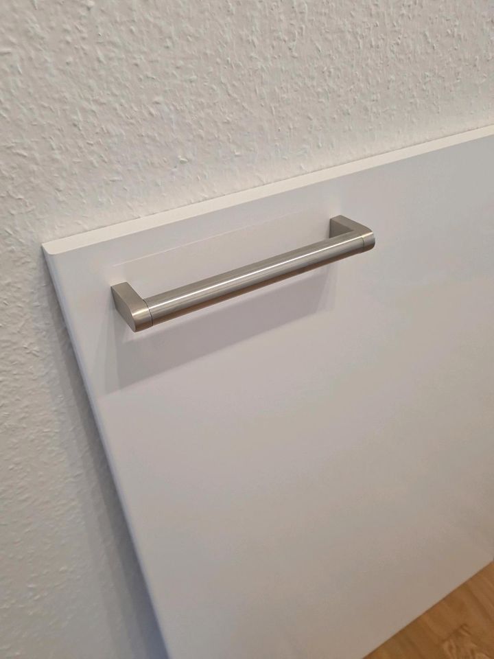 Ikea Ringhult Tür Hochglanz 60 x 80 inkl. Orrnäs Griff  17cm in Oberhaching