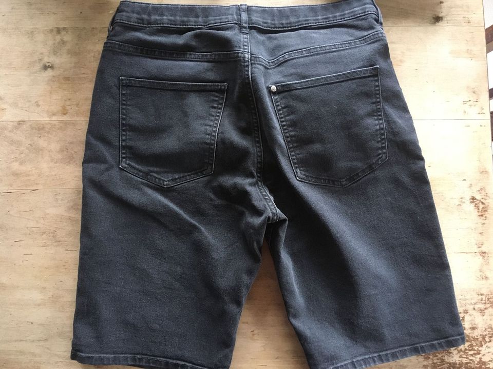 Jeans-Short in Stollberg