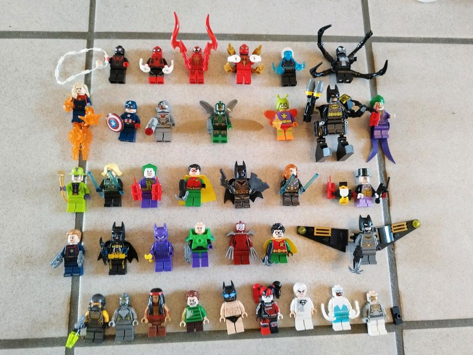 Lego Figuren Marvel Avengers DC zwischen 1-5€ in Ulm