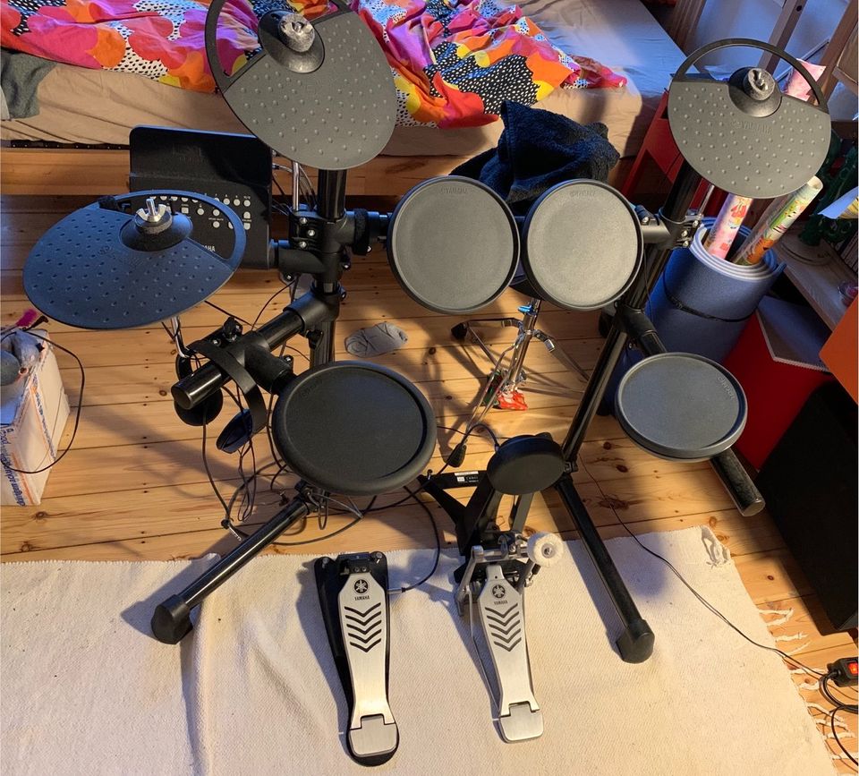 Yamaha DTX450K Electronic drum-Kit in Frankfurt am Main