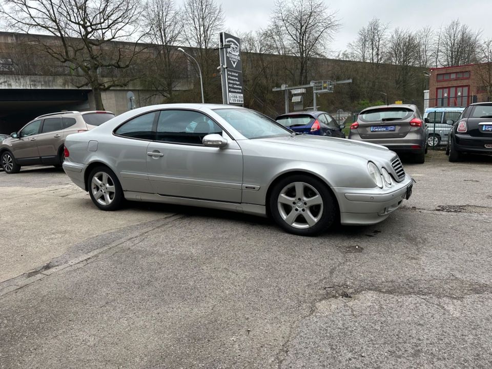 Mercedes-Benz CLK 320 AVANTGARDE in Gladbeck