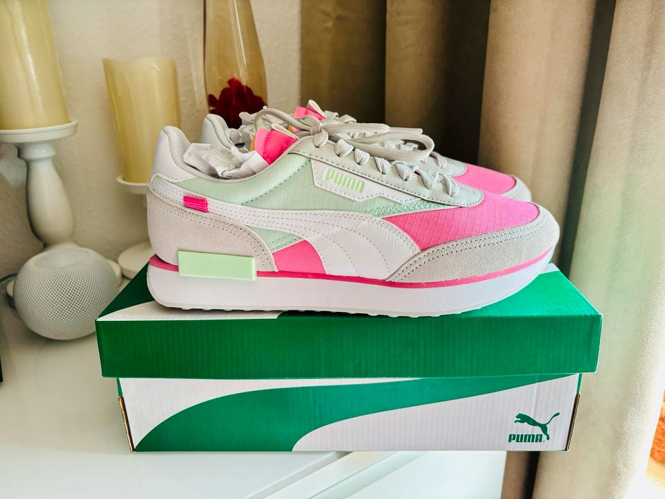 Puma Future Rider Play on Sneaker Turnschuhe Rosa Weiß Gr.42 Neu in Hamburg