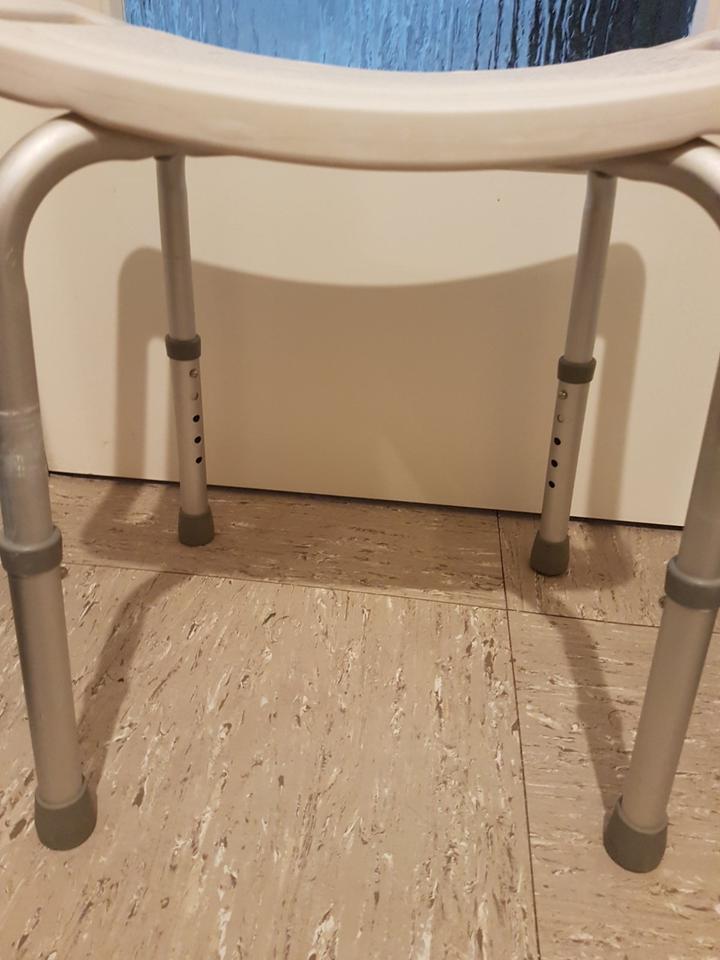 Hocker höhenverstellbar / Sanitär Hocker / Allzweck Hocker in Köln