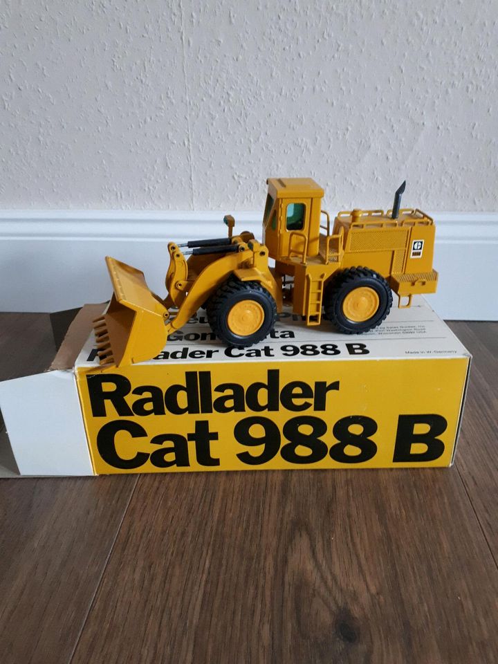 CAT Radlader 988 B in Bad Arolsen