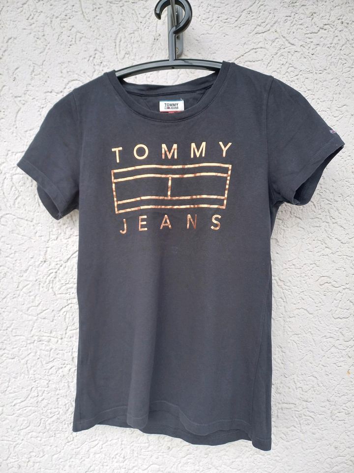 Tommy Hilfiger Tommy Jeans T-Shirt Gr. S schwarz in Dauchingen