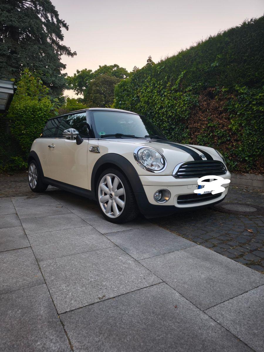Abbildung des Autos MINI Cooper Cooper