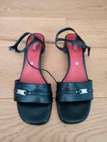 Sandalen von S. Oliver aus Leder Niedersachsen - Kirchlinteln Vorschau