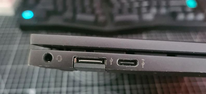 HP envy x360 13 zoll Convertible mit Stylus ryzen 3 4300u Laptop in Köln