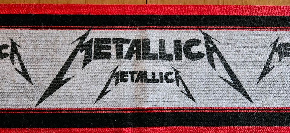 Metallica Schal in Wartenberg