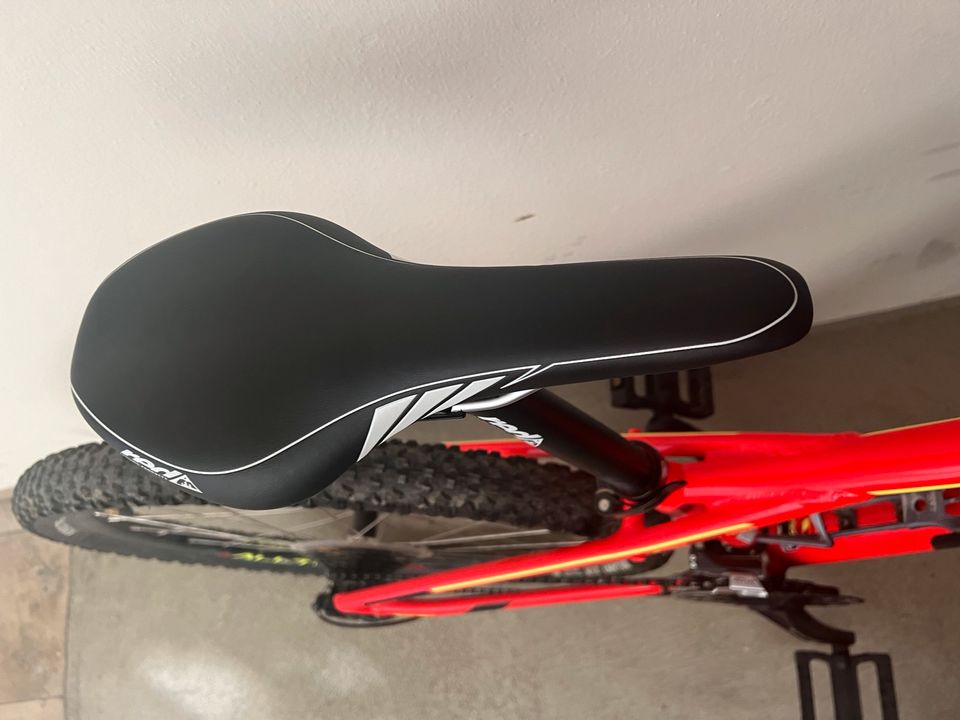 Mountainbike GT Avalanche Sport 27,5 Zoll xs red wie Neu in Bad Aibling