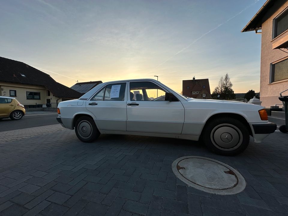 Mercedes Benz 190 in Hillesheim am Rhein
