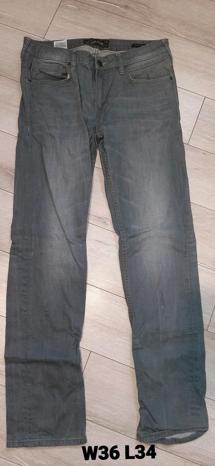 Herrenjeans Jeans S. Oliver Petrol W 33/34/36 L 34 in Obergurig