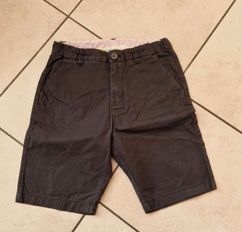 Top! H&M Gr. 140 Kurze Hose,  Short in Rottweil