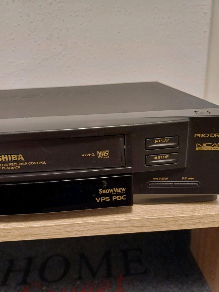 VHS Recorder Toshiba in Essen