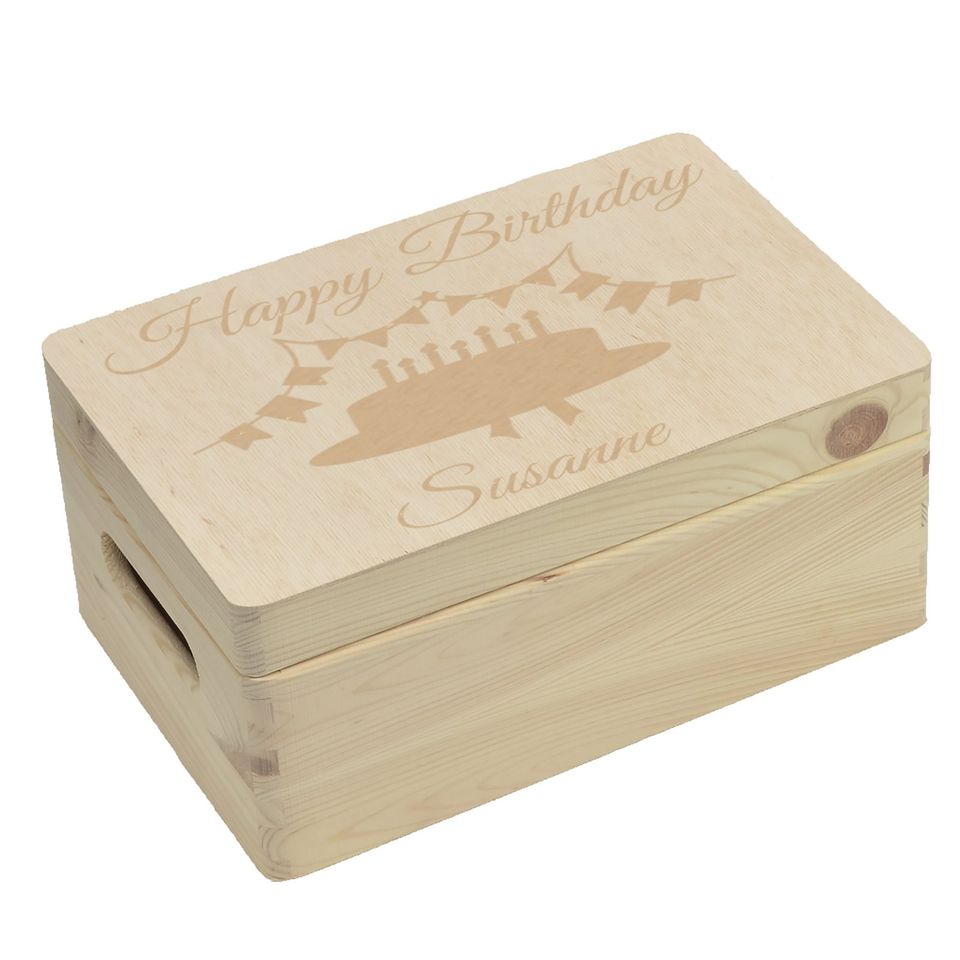 Personalisierte Holzbox Geburtstag Torte natur 30x20x14cm in Heiden