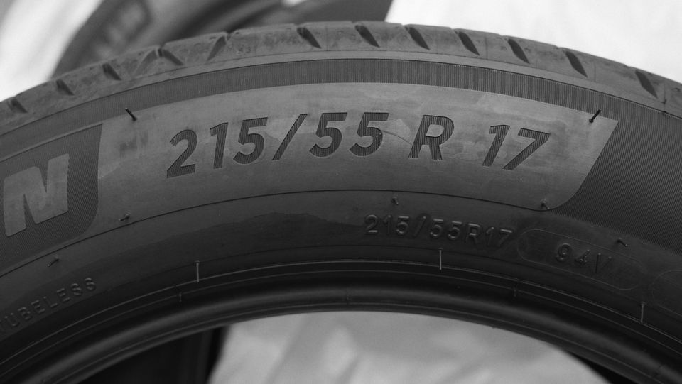 ABSOLUTES SCHNÄPPCHEN! 4 NEUE Michelin Primacy 4 Reifen 215 55 R1 in Köln