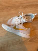 Nike Dualtone Racer | Größe 40 | Weiß / Gold Hessen - Fritzlar Vorschau