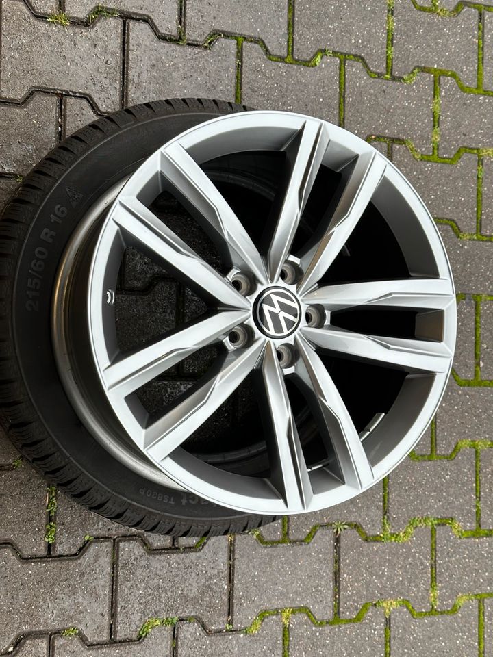 1x Alufelge Original VW Passat B8 Grey Grau 18“ Zoll 3G0601025K 8Jx18 et44 Dartford neuwertig! in Gelsenkirchen