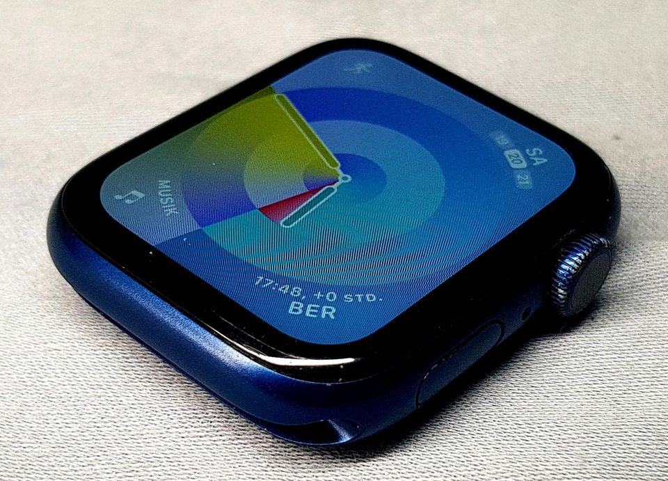 Apple Smart iWatch Uhr Series 6 44mm- voll funktionsfähig in Lindau