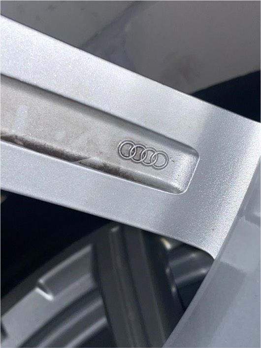 Audi Q7 Alufelgen Felgen 20 Zoll 285 45 20 Reifen in Gelsenkirchen
