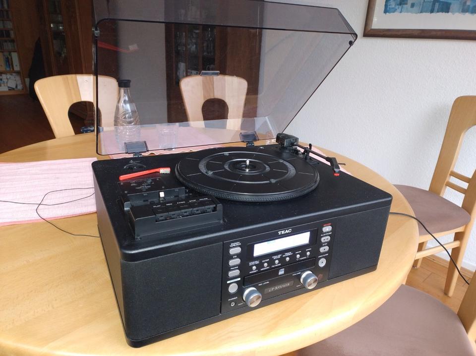Teac LP-R550 USB Plattenspieler, CD-Recorder, Cassette und Radio in Hannover