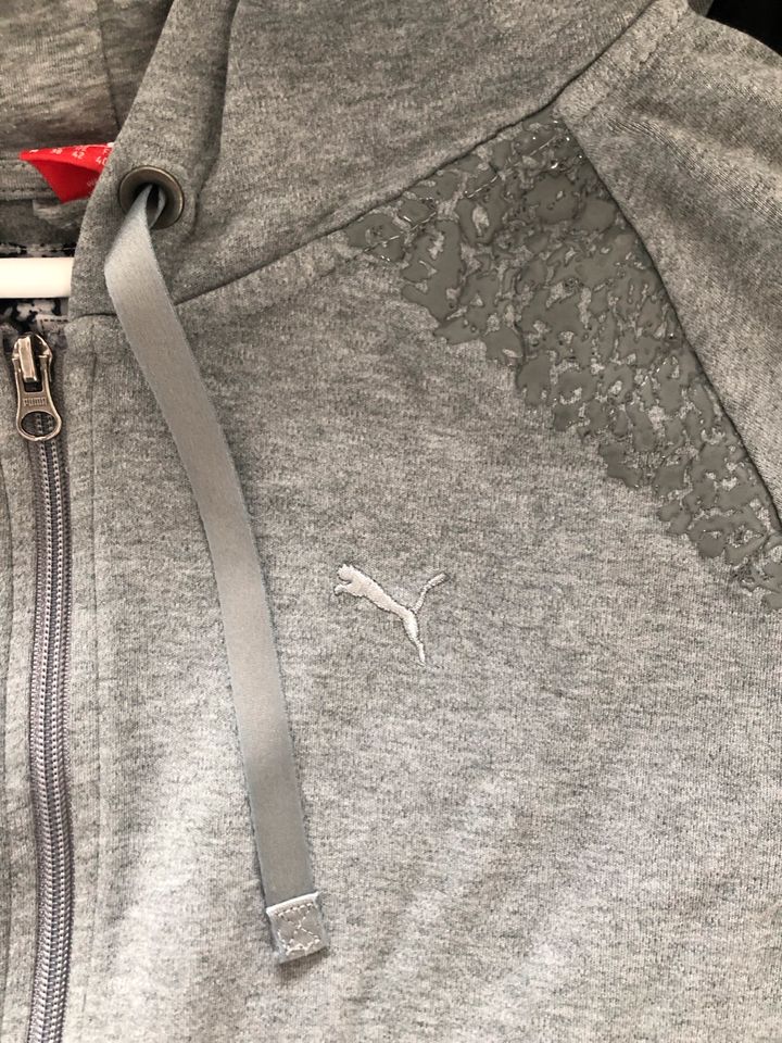 Sweatjacke von Puma in Nördlingen