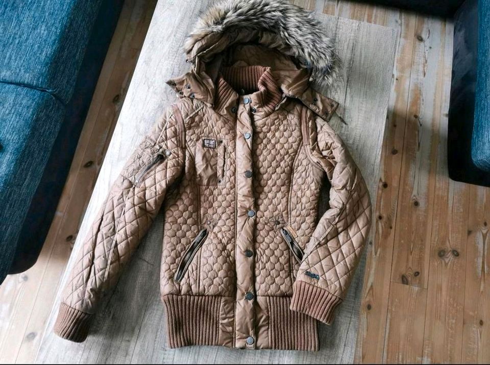 ✨KHUJO✨Steppjacke Damenjacke Gr M, Braun Cognac in Leck