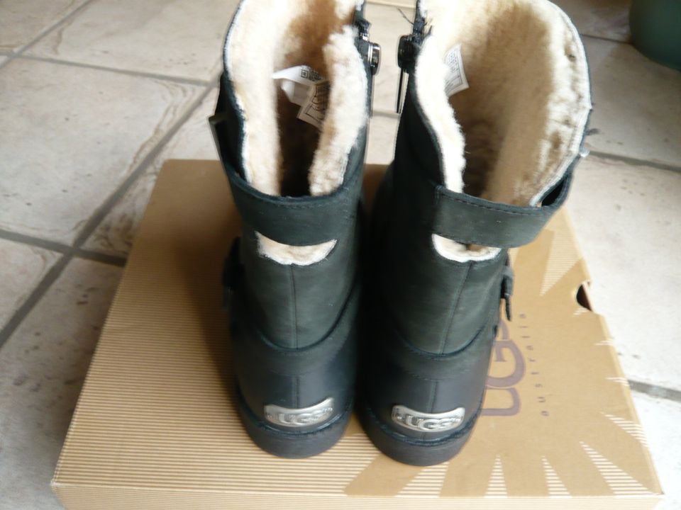 UGG Boots Gr. 36/37 NEU im Karton in Wipperfürth