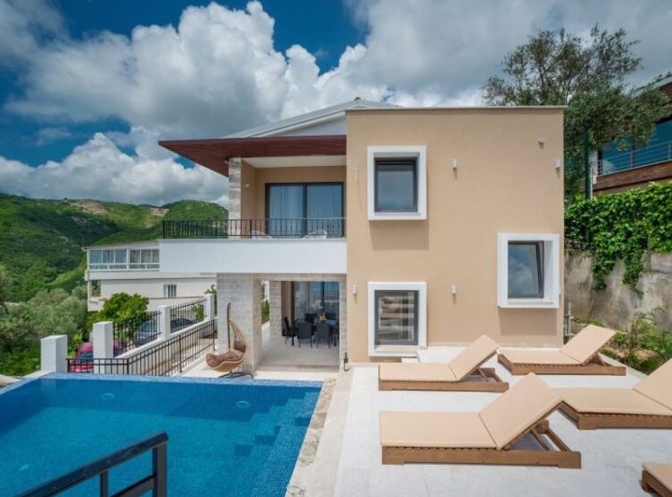 Entdecken Sie Ihren Neuanfang an der Adriaküste: Auswandern, Investieren, Ferienhaus - Wir sind Ihre Experten für Montenegro Immobilien! in Reichshof