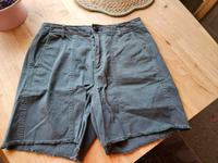 Esprit Shorts Kaki  Gr 34 XS neuwertig Nordrhein-Westfalen - Augustdorf Vorschau