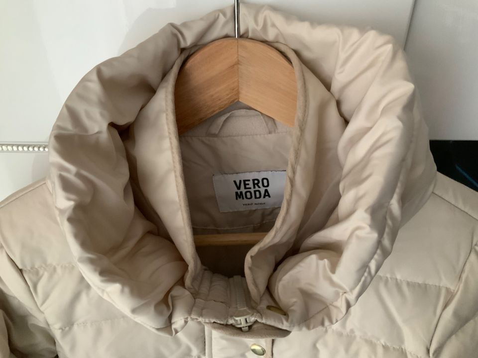 Vero Moda Winterjacke, Steppjacke 50% Daunen Gr. S Ungetragen in Duisburg