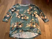 Only dreiviertel Shirt mit Blumen M grün Bayern - Pfaffenhofen a.d. Ilm Vorschau