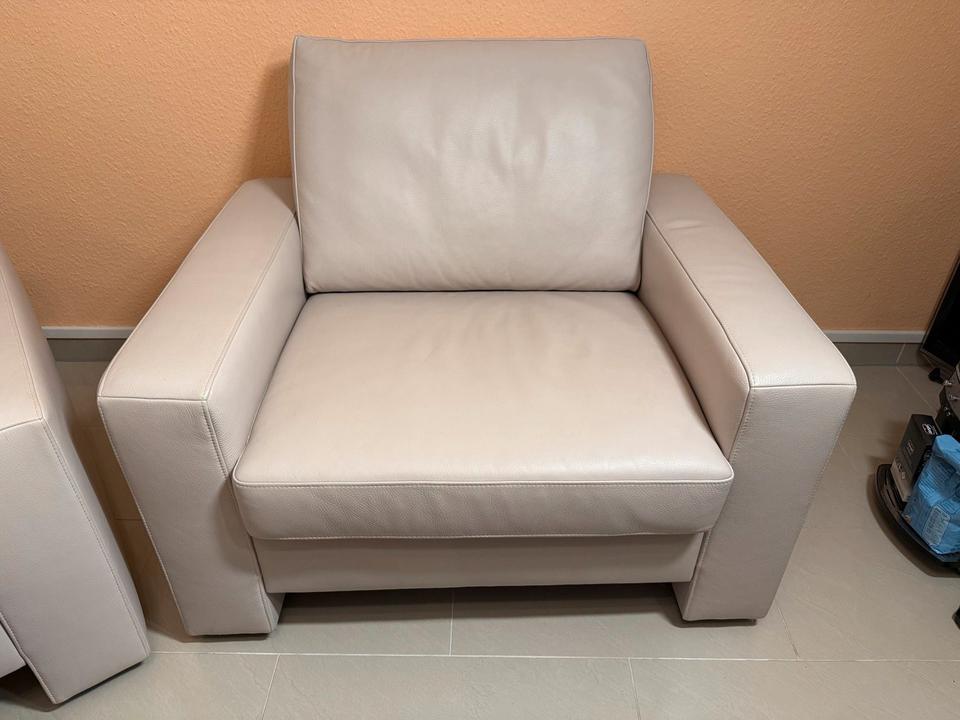 Leder Sitzgarnitur 1 Sofa + 2 Sessel + 1 Hocker (Sofa Sitzgruppe) in Neunkirchen-Seelscheid
