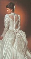 zauberhaftes, perlenbesticktes Brautkleid mit Reifrock+Schleppe Niedersachsen - Langenhagen Vorschau