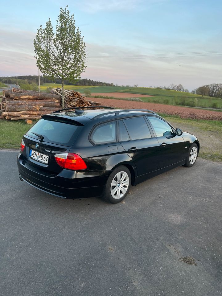 BMW 320d Touring - TÜV 10/25 - Xenon - Navi - Top in Weiden (Oberpfalz)