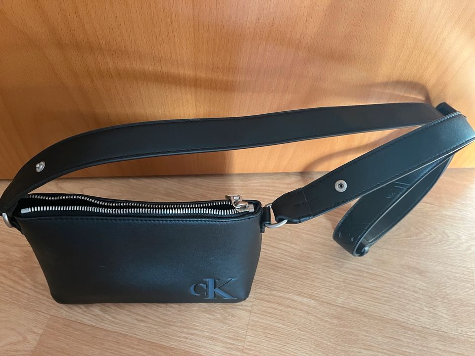 Calvin Klein Handtasche in Radeberg