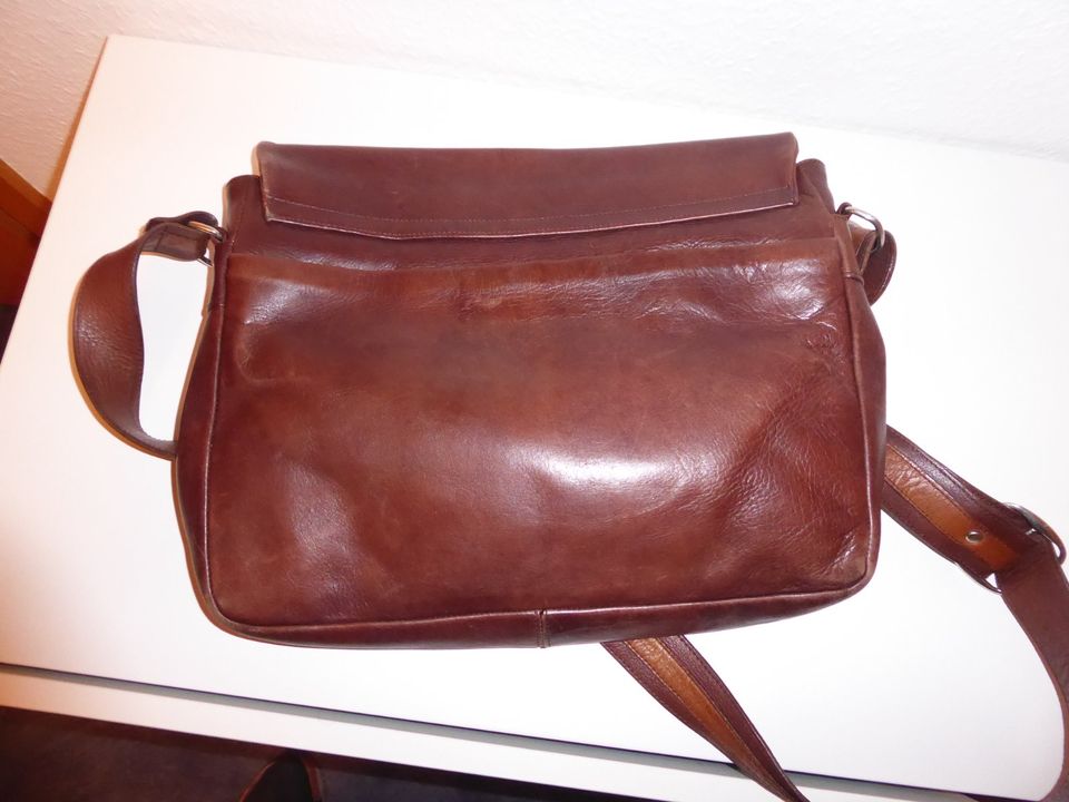 Braune Damen Leder-Umhängetasche (Handtasche) in Marl