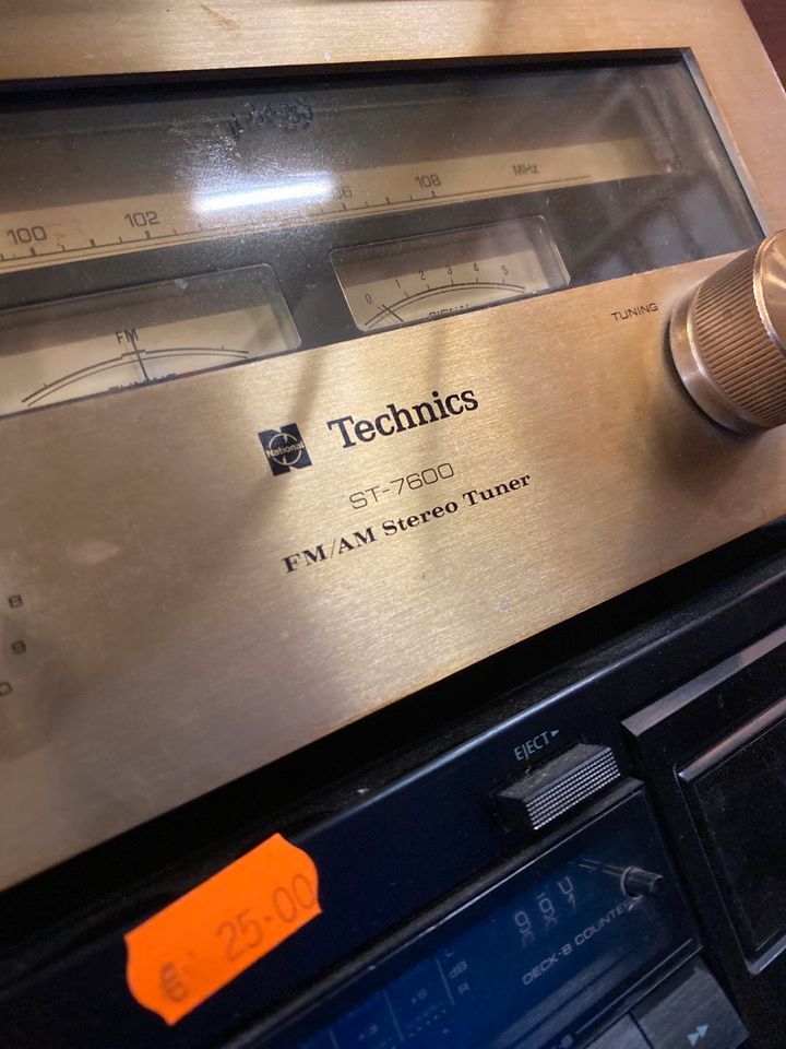 Technics ST-7600 FM/AM Stereo Tuner in Essen