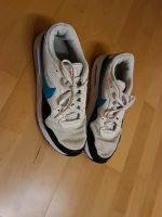 Nike Air Max Sneaker Gr. 41 weiß mit türkis und schwarz Hessen - Hungen Vorschau