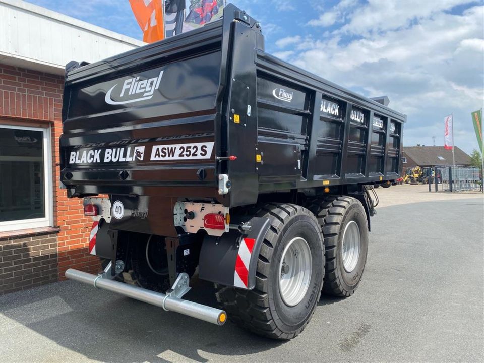 Fliegl ASW 252 Black Bull / Schwergut-Abschiebewagen in Hopsten