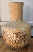 Vintage Vase beige Basis dezente Motive 17cmx11,5cm Wandsbek - Hamburg Jenfeld Vorschau