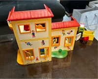 Playmobil Kindergarten mit viel extra Puppen Hessen - Karben Vorschau