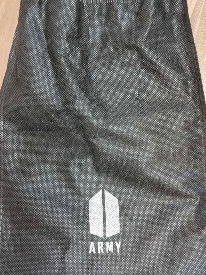 BTS light stick special edition in Sulzbach-Rosenberg