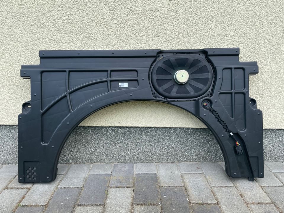 Opel Astra J GTC OPC original Infinity Subwoofer in Berlin