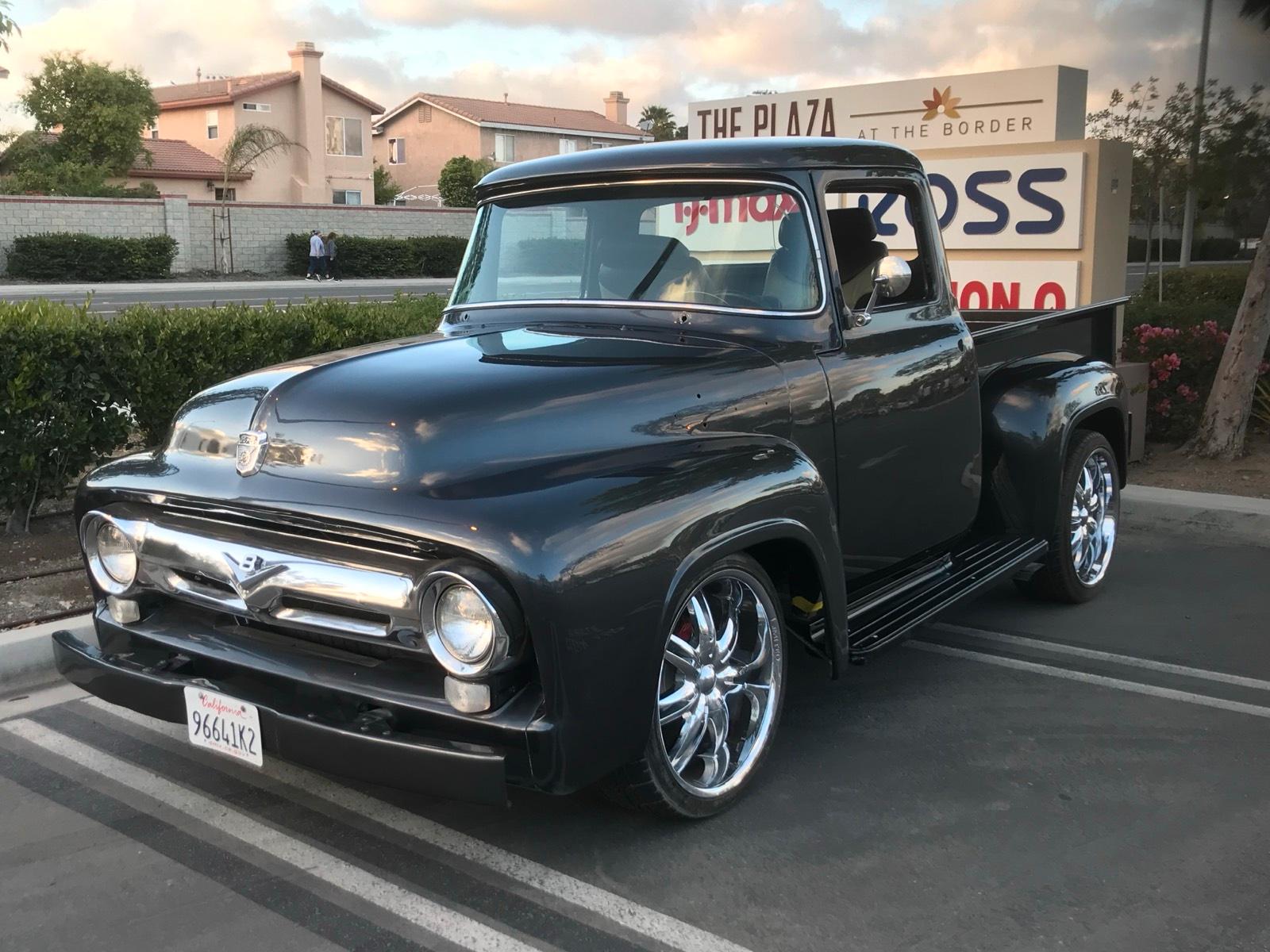 Abbildung des Autos Ford F100 Pickup V8 Bauj…