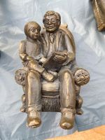 Figur Opa mit Enkel - Mat Wanders - Buchstütze Nordrhein-Westfalen - Bedburg Vorschau