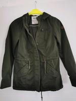Tolle neuwertige Jacke mit Kapuze von Only in Größe XS Bayern - Gottfrieding Vorschau