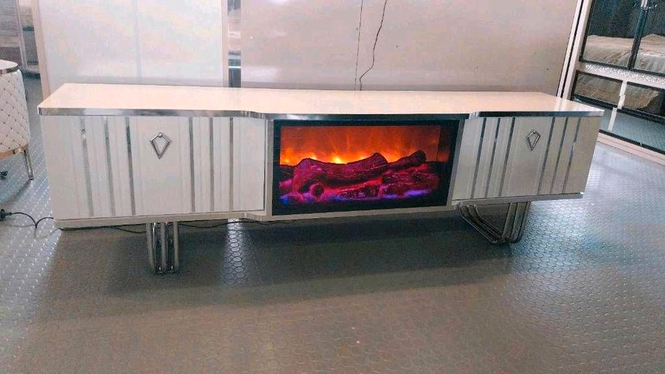 TV Lowboard Fernsehtisch Fernsehschrank mit Kamin in Wetzlar