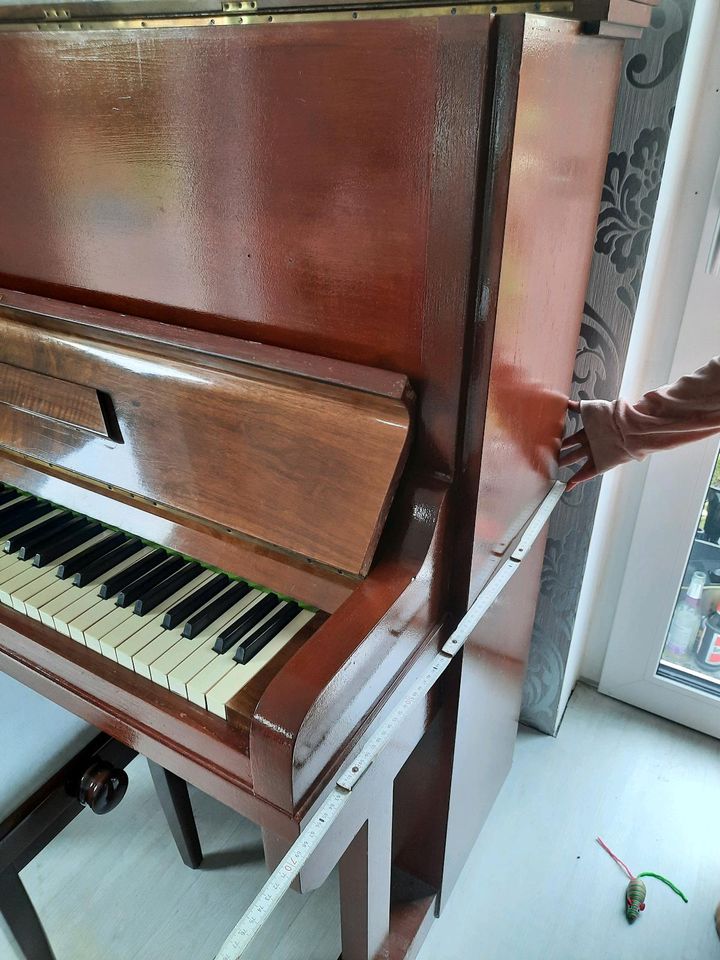 Klavier der Firma Fahr in Oranienburg